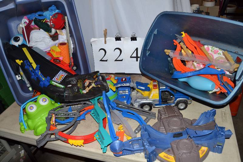 lot 224 image: Misc Cars