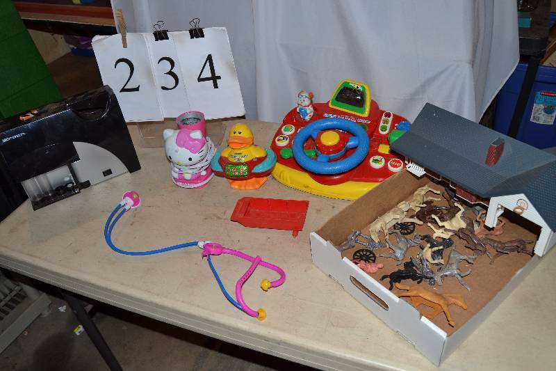 lot 234 image: V-Tech games