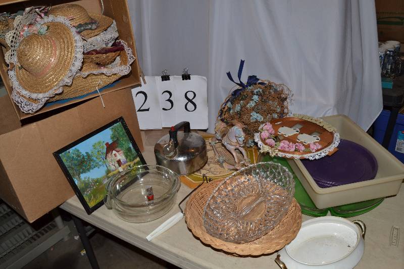 lot 238 image: Misc Household