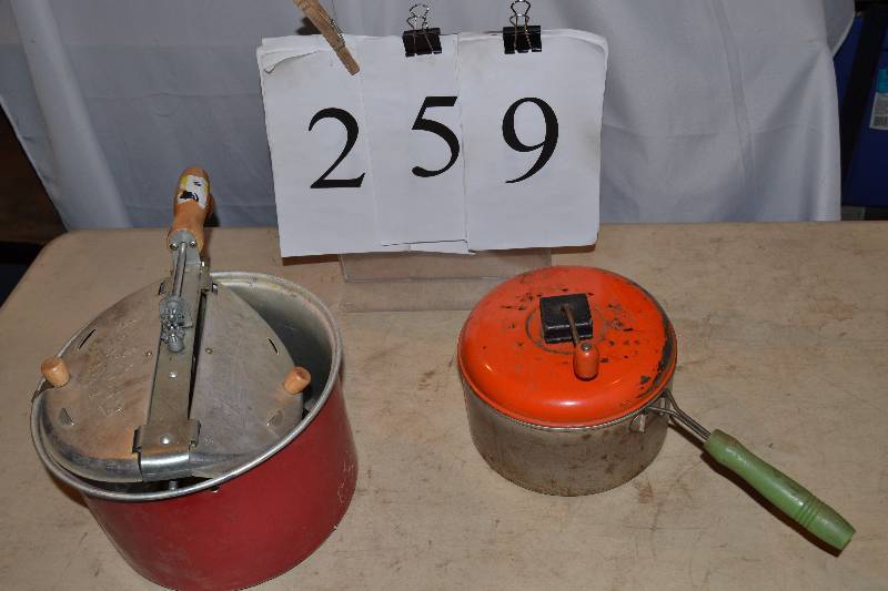 lot 259 image: Popcorn Poppers
