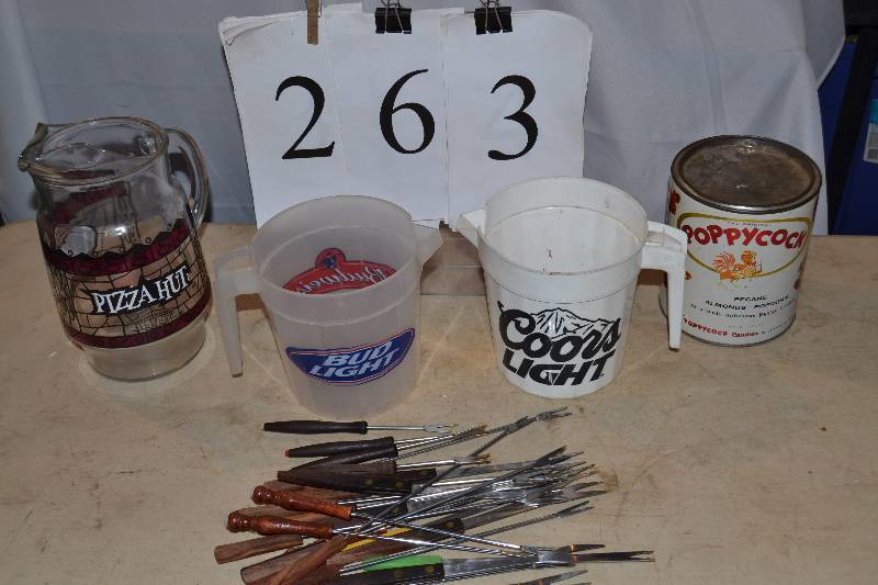 lot 263 image: Misc collectibles
