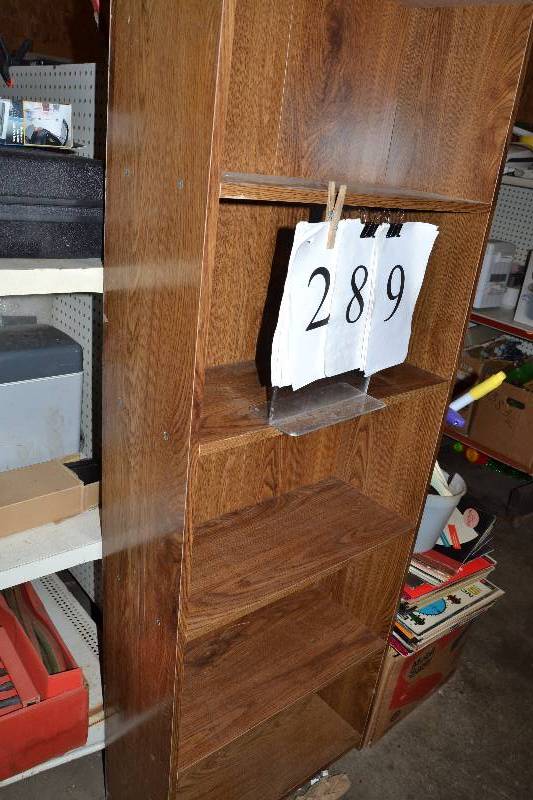 lot 289 image: Book Shelf