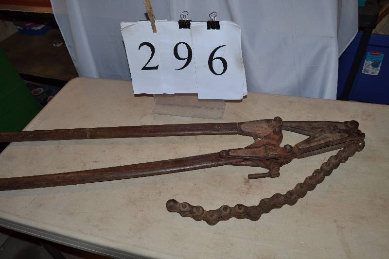 lot 296 image: Pipe Cutter