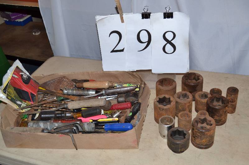 lot 298 image: Misc Tools