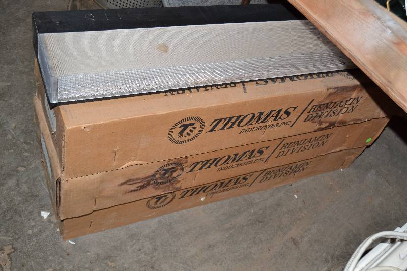 lot 208 image: Lights