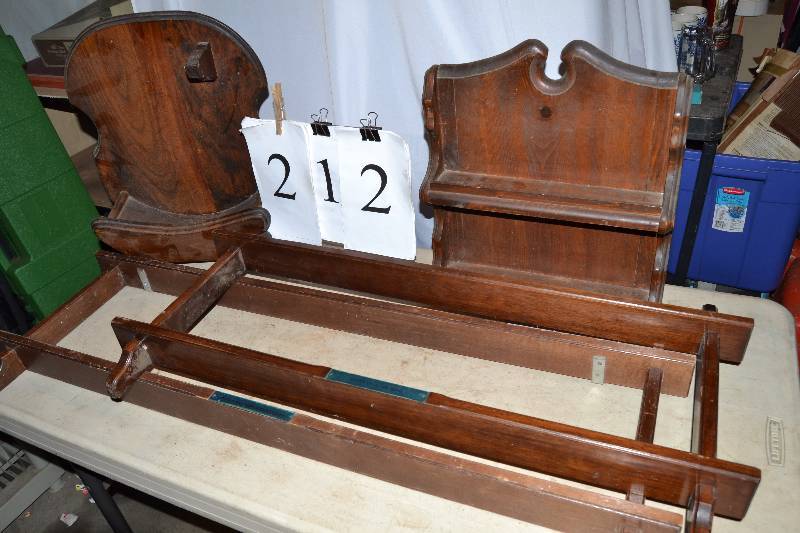 lot 212 image: Shelves and Rack