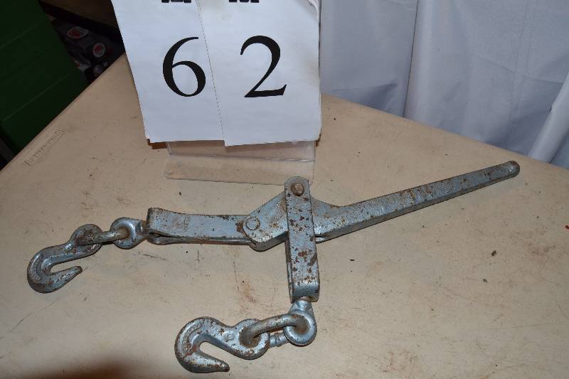 lot 62 image: chain binder