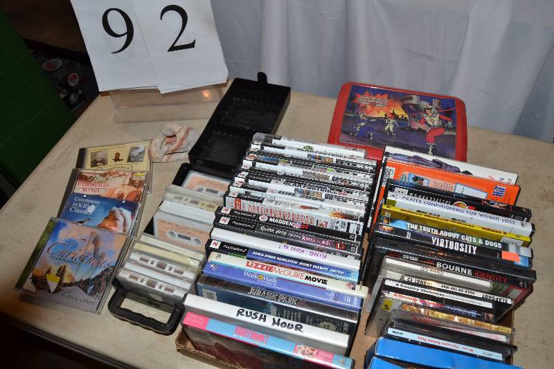 lot 92 image: Misc items