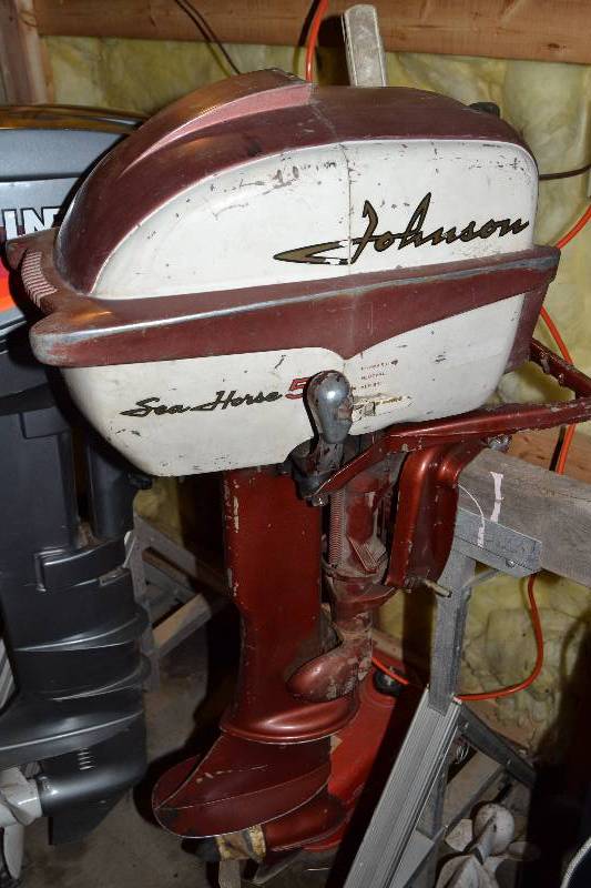 lot 1 image: Boat motor