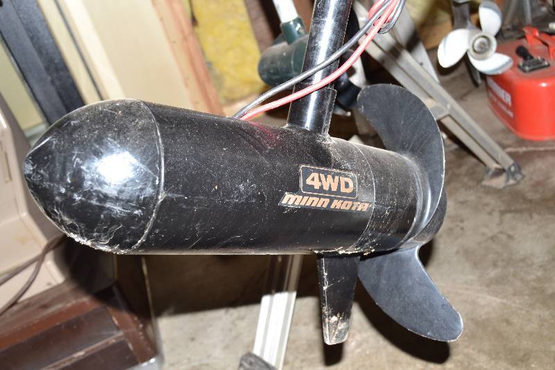 lot 3 image: Boat motor