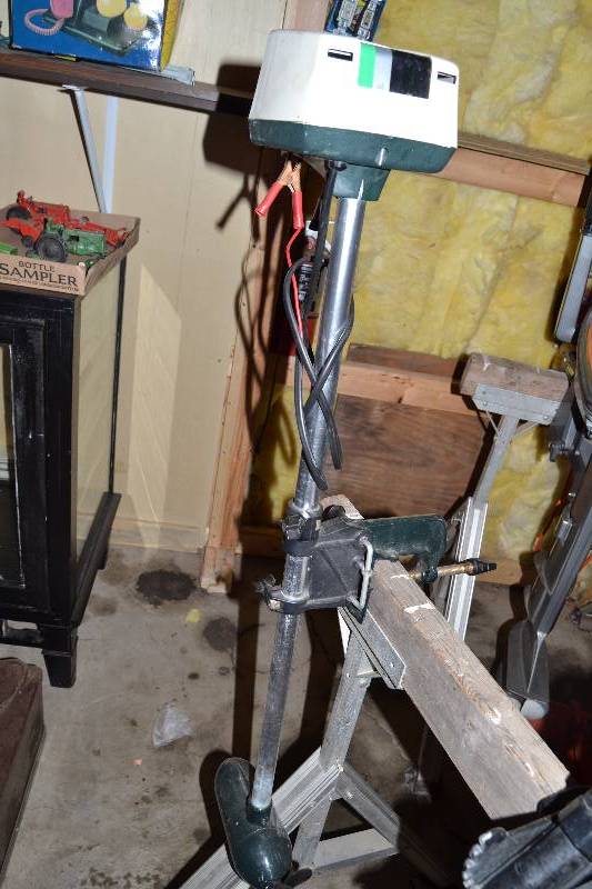 lot 4 image: Boat Motor