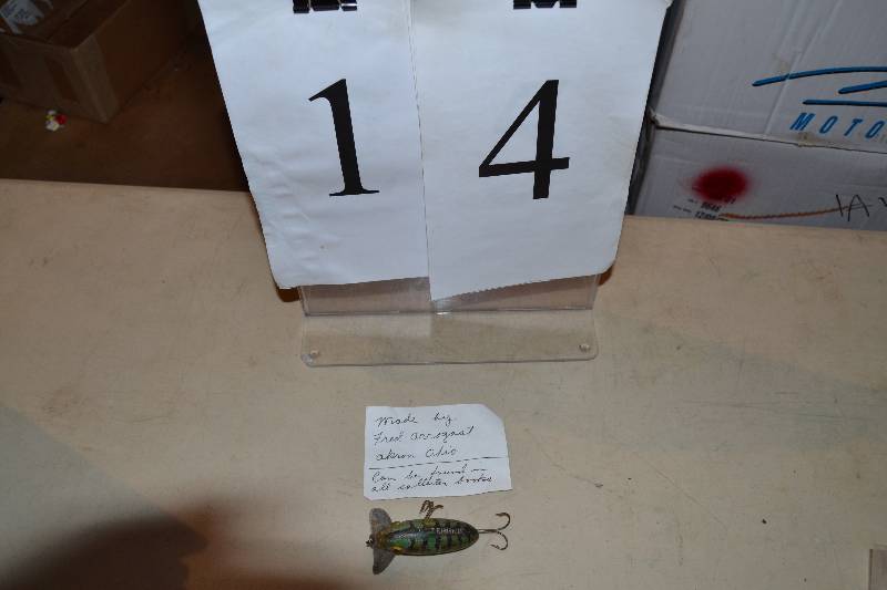 lot 14 image: Fishing Lure