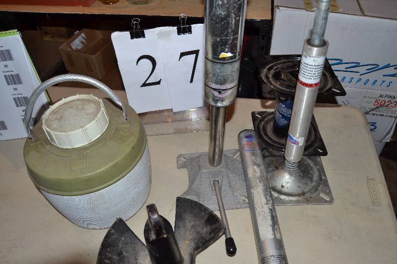 lot 27 image: Fishing Boating equipment