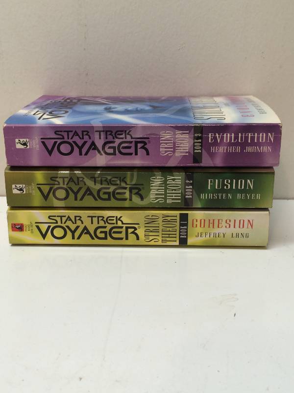 lot 39 image: Harry Potter, Star Trek and More BooksNovels