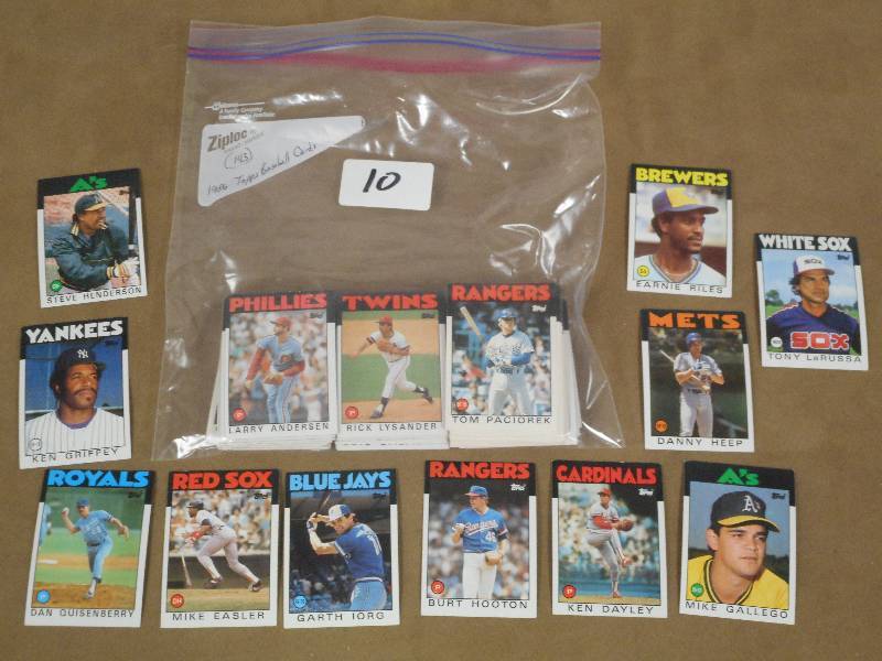 1986 Topps Baseball Cards, (Quantit...