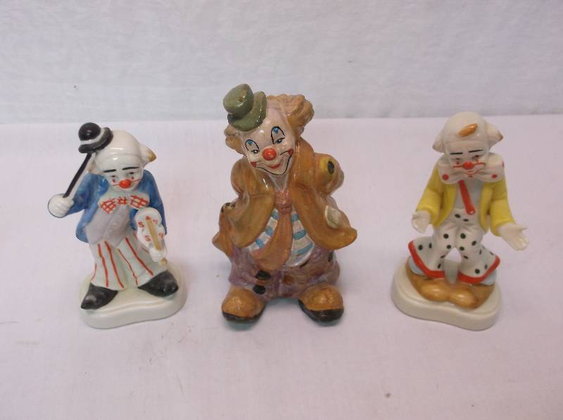 Figurines