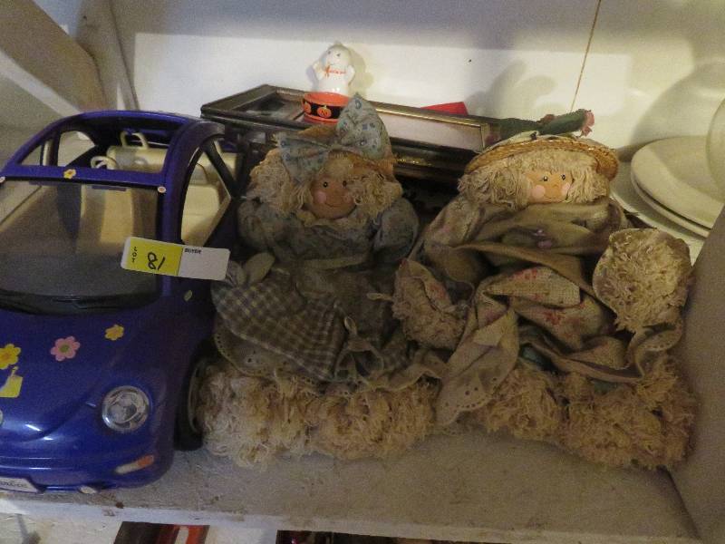 Vintage Barbie car and 2 dolls