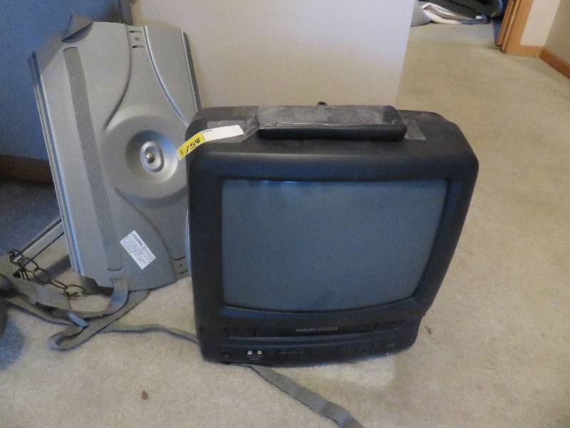 Phillips TVVCR with wall mount