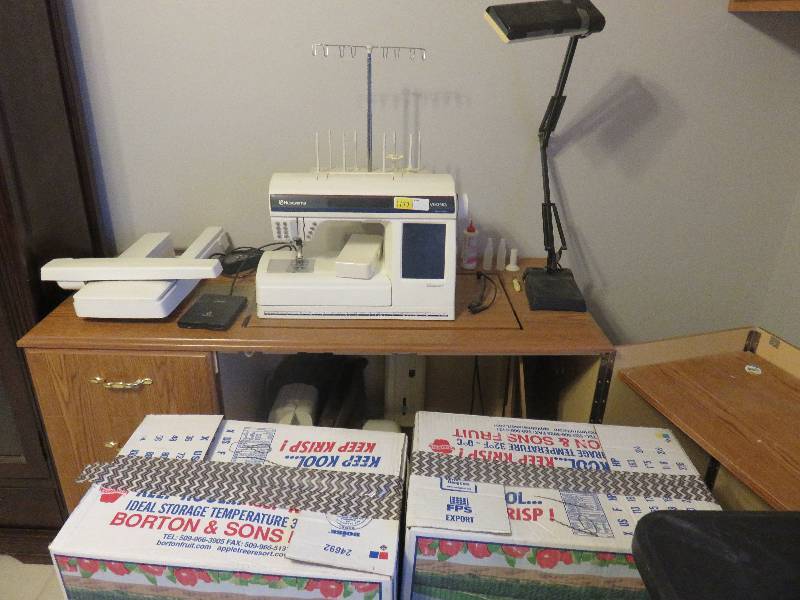 Husqvarna Viking Designer 1 Embroidery Machine